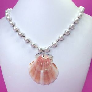 NWT Clam shell handmade carved mermaid siren princess necklace style 2